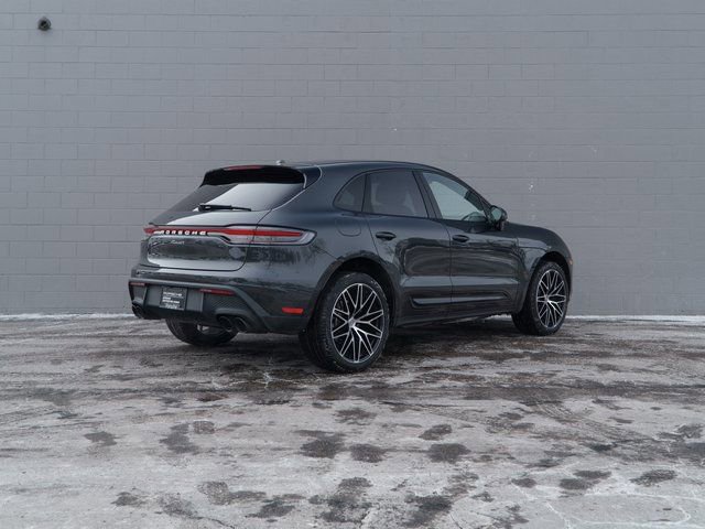 Certified 2025 Porsche Macan image 7