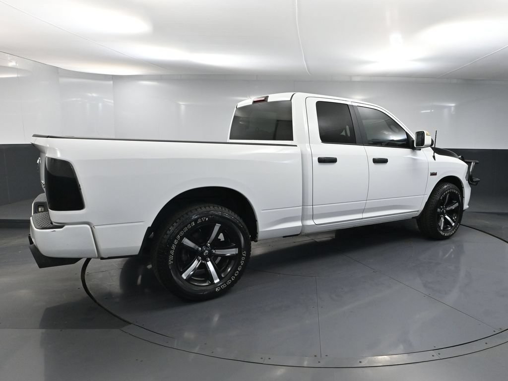 Used 2019 RAM 1500 Express w/ Express Value Package AWD/4WD image 4