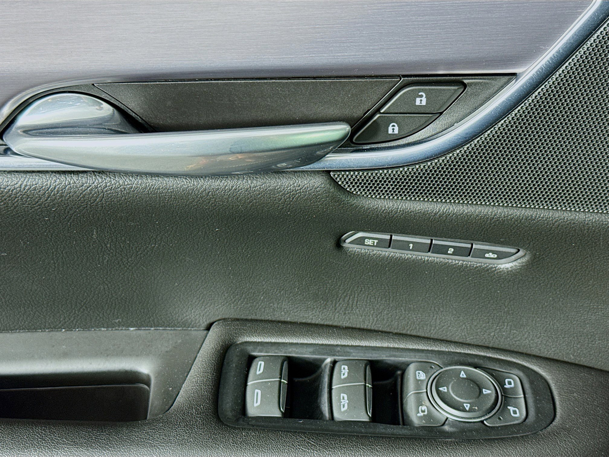 Used 2017 Cadillac XT5 Luxury image 23