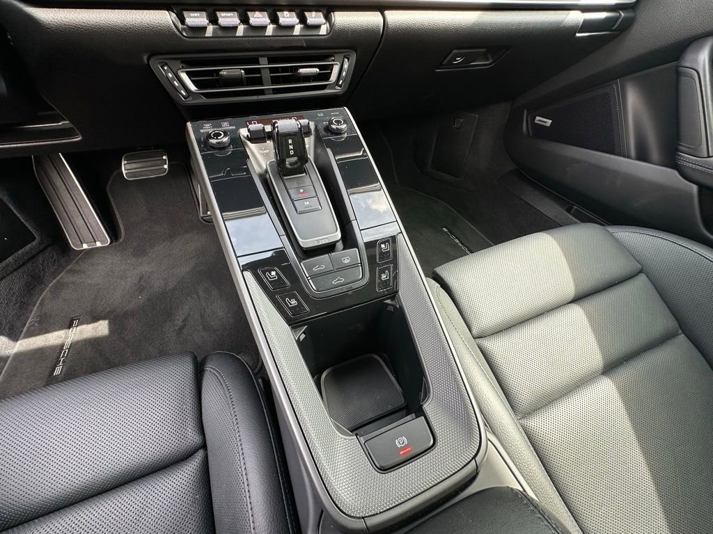 Certified 2022 Porsche 911 Carrera RWD image 31