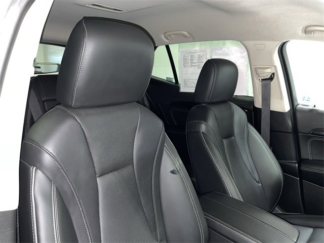 Used 2023 Buick Envision Essence image 19