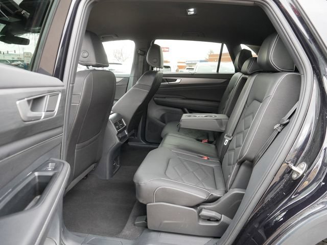 Certified 2025 Volkswagen Atlas Cross Sport SE FWD image 17