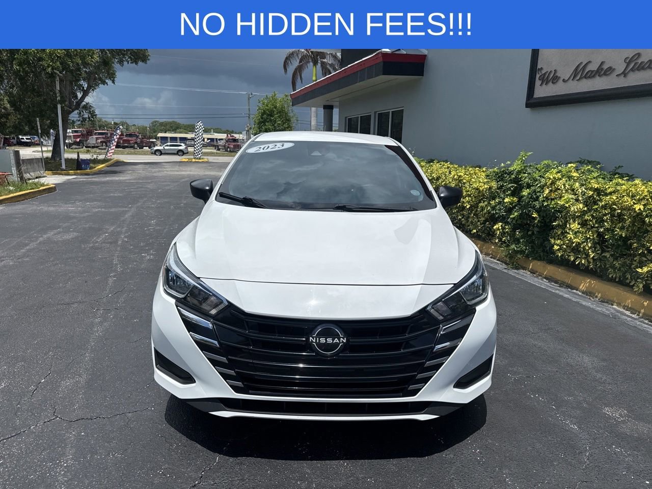 Used 2023 Nissan Versa S FWD image 3