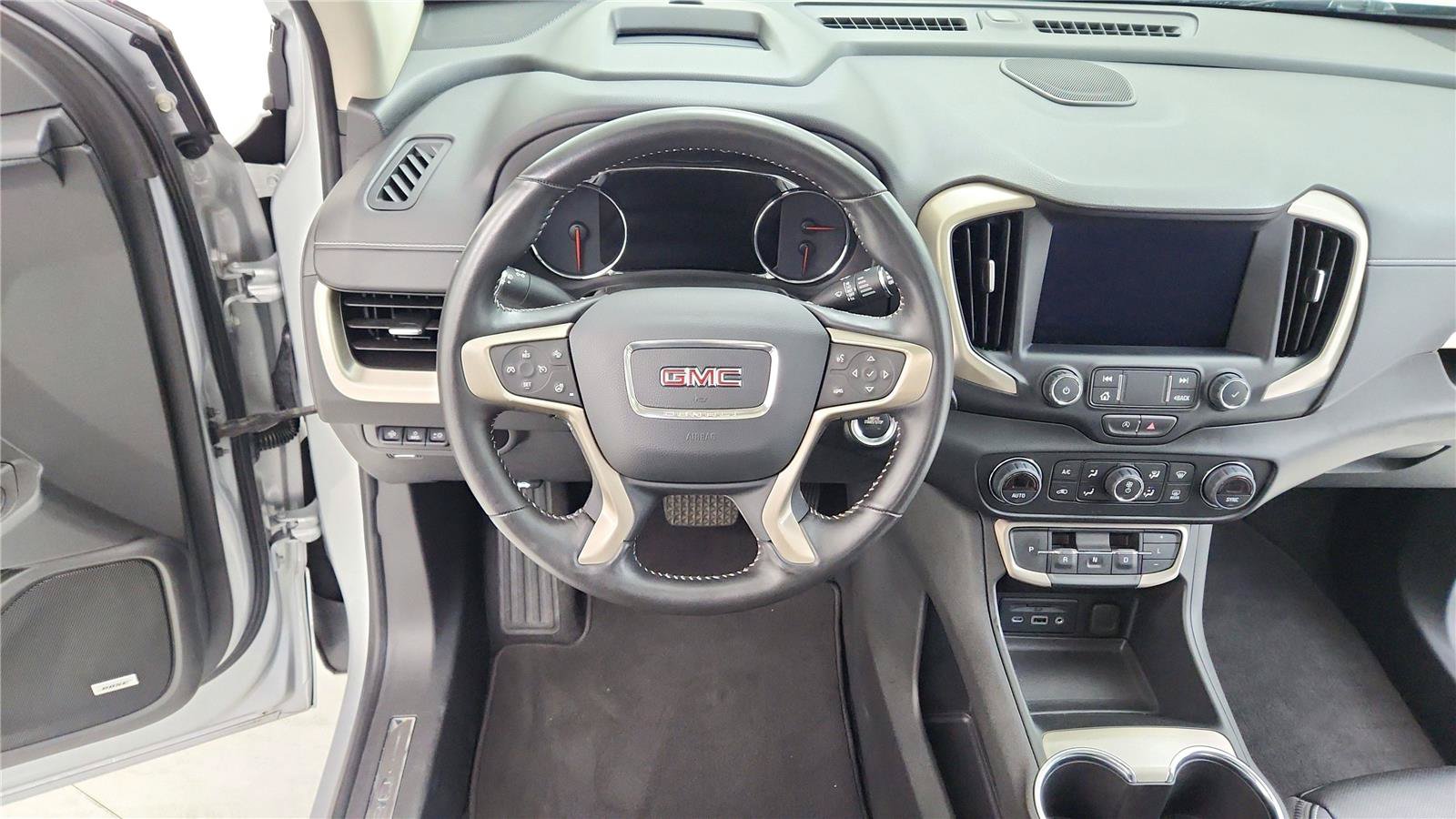 Used 2022 GMC Terrain Denali AWD/4WD image 16