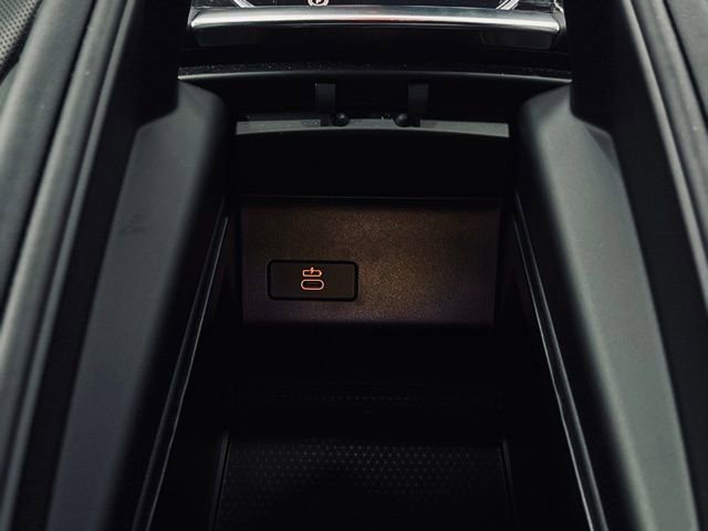 Used 2026 BMW X5 xDrive40i w/ M Sport Package image 37