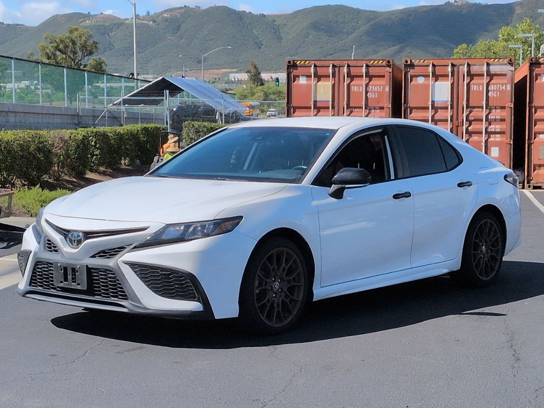 Used 2023 Toyota Camry SE image 5