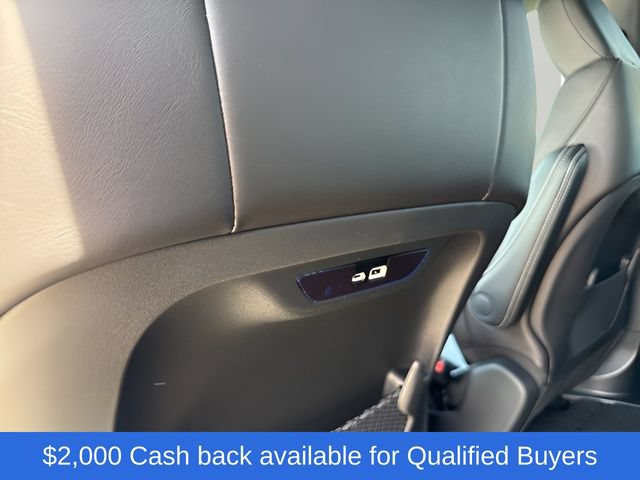 New 2027 Chrysler Pacifica Select FWD image 19