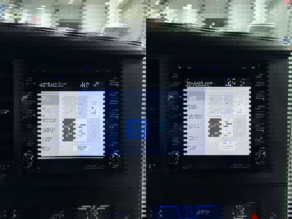 Used 2020 Toyota Sienna XLE w/ XLE Navigation Package image 22