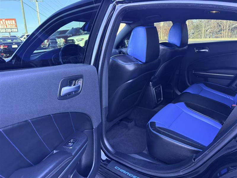 Used 2017 Dodge Charger R/T Scat Pack RWD image 18