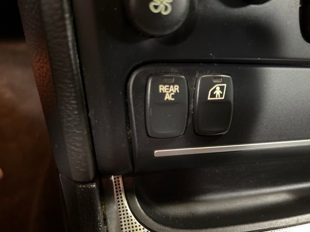 Used 2010 Volvo XC90 3.2 R-Design image 30