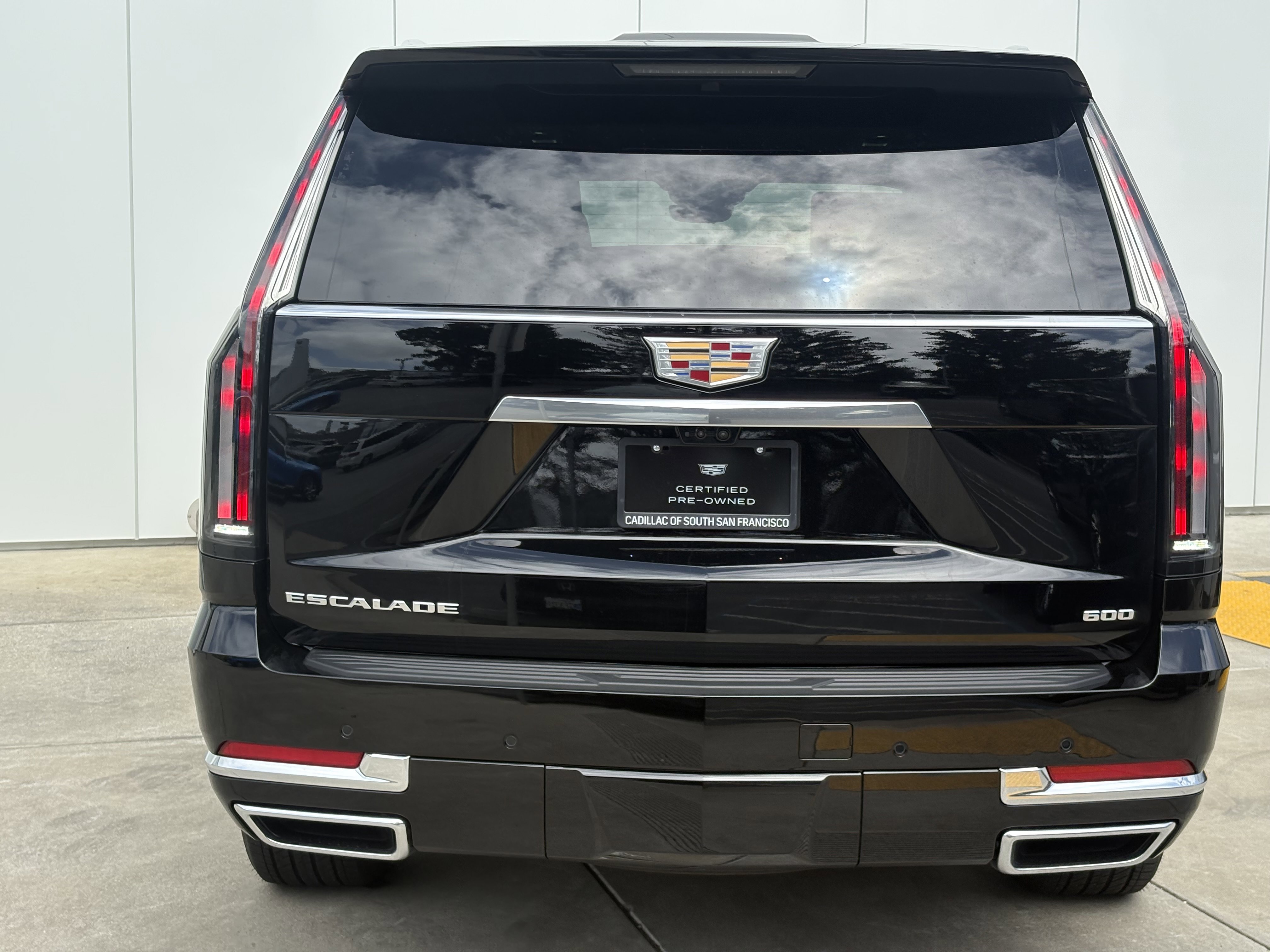 Certified 2025 Cadillac Escalade Premium Luxury Platinum AWD/4WD image 8