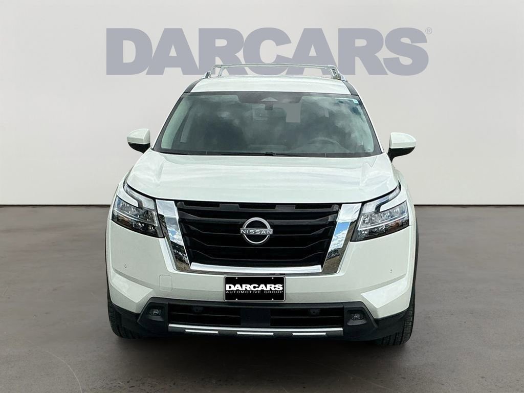 Used 2024 Nissan Pathfinder SL image 2