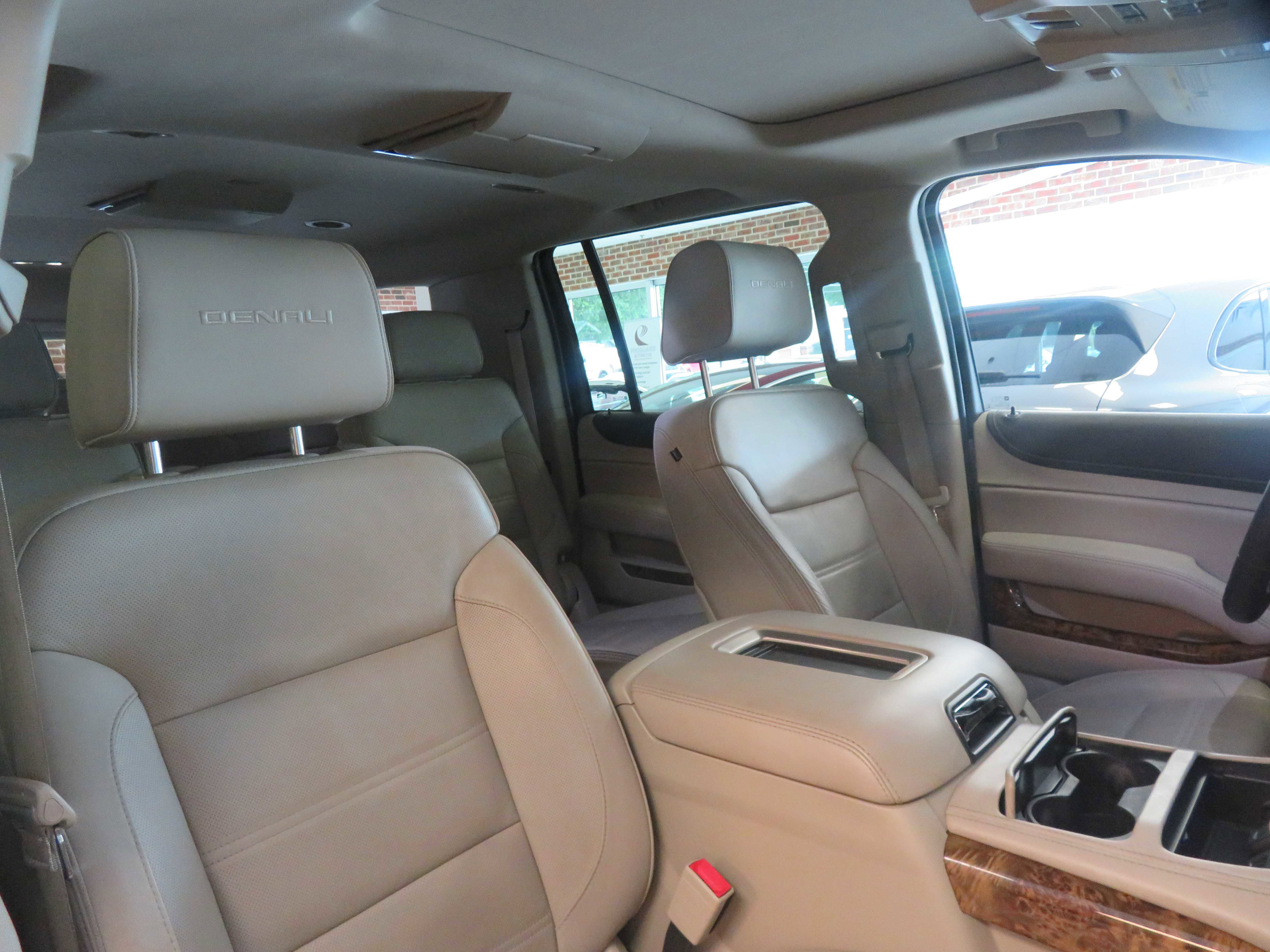Used 2015 GMC Yukon XL Denali w/ Touring Package AWD/4WD image 28