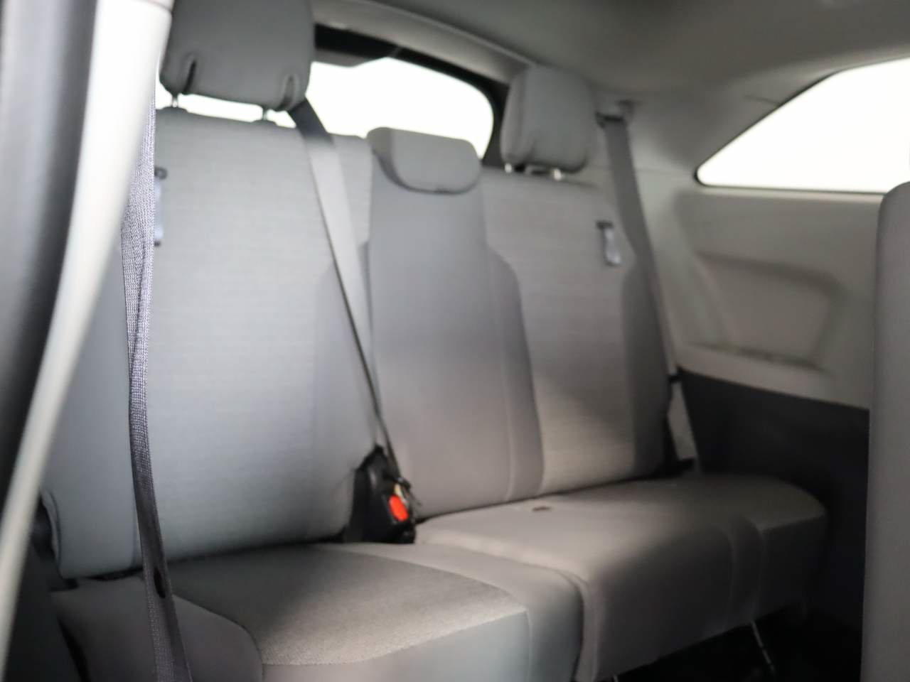 Used 2023 Toyota Sienna LE FWD image 19