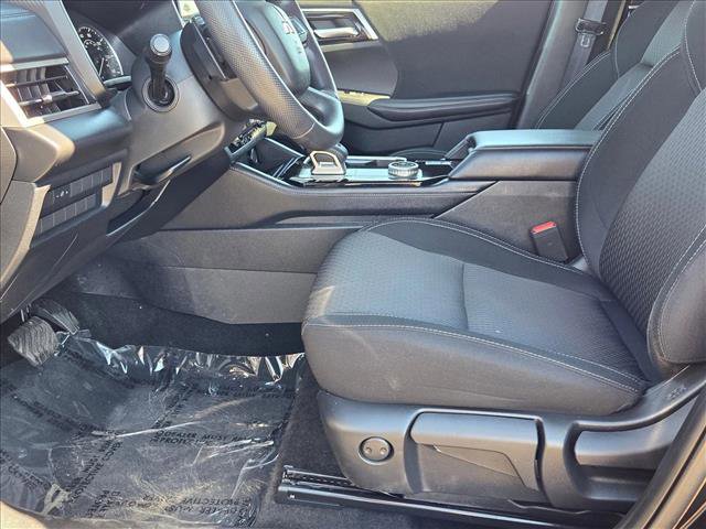 Used 2025 Mitsubishi Outlander ES AWD/4WD image 15