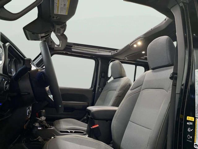 Used 2025 Jeep Wrangler Unlimited Sahara w/ Safety Group image 22