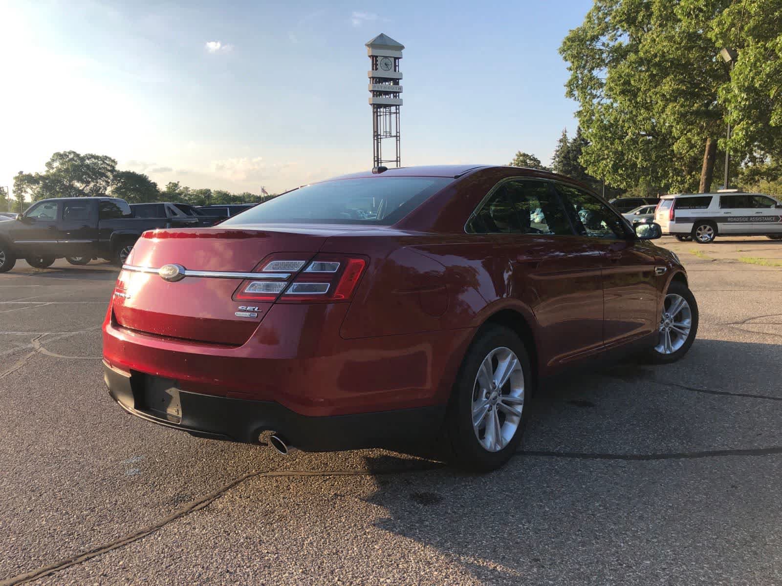 Used 2016 Ford Taurus SEL AWD/4WD image 3