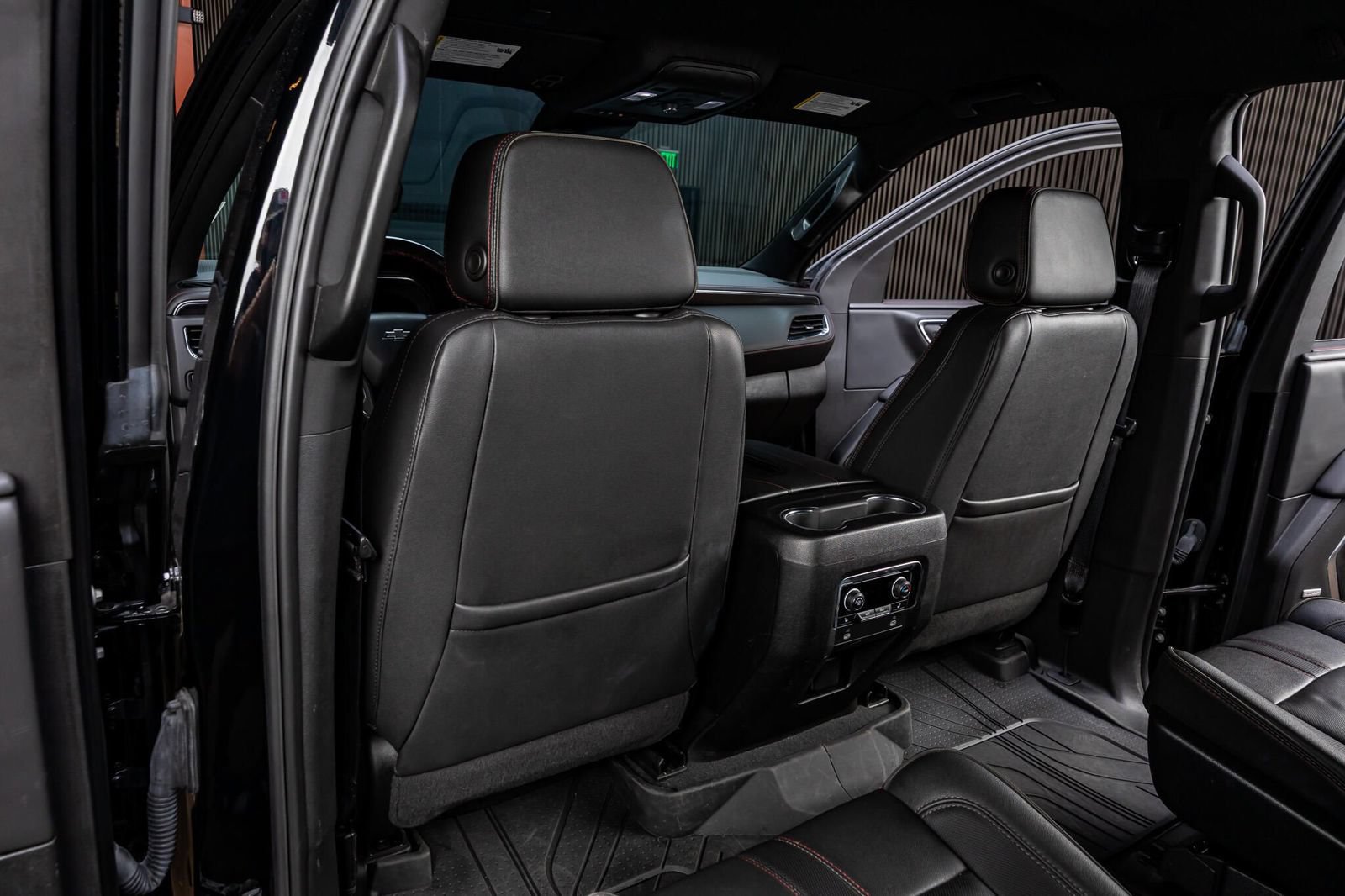 Used 2023 Chevrolet Tahoe RST w/ RST Performance Edition AWD/4WD image 30