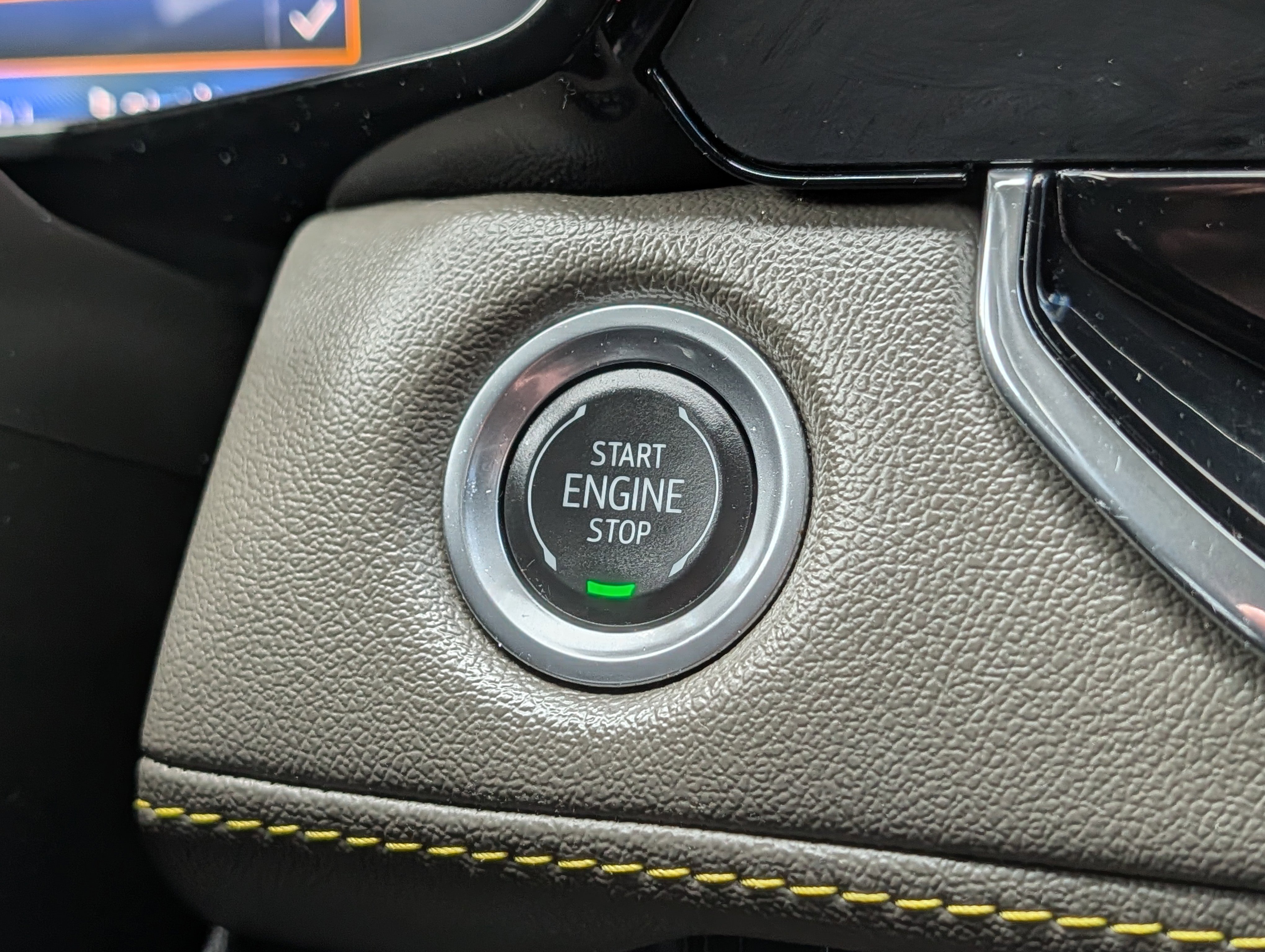Certified 2025 Chevrolet Colorado ZR2 w/ Technology Package AWD/4WD image 25