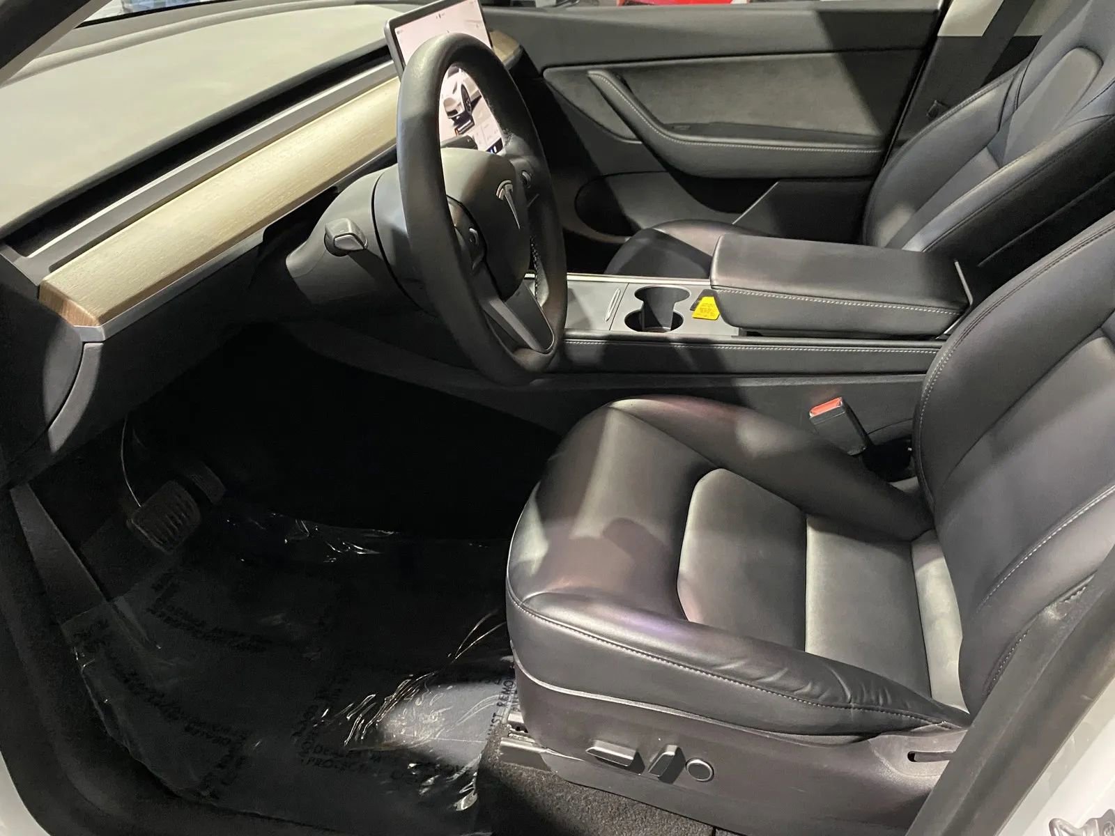 Used 2022 Tesla Model Y Long Range image 11