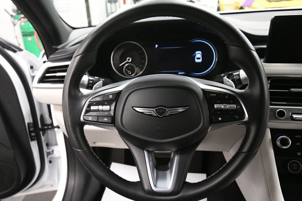 Used 2025 Genesis G70 2.5T AWD/4WD image 13