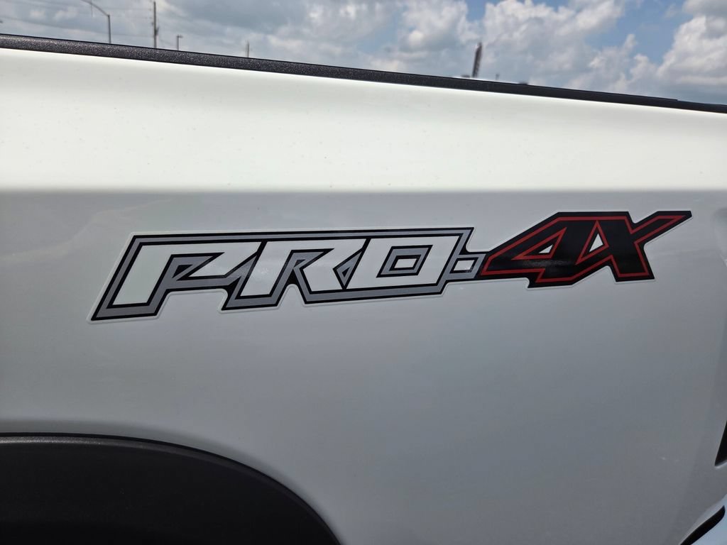 Used 2025 Nissan Frontier PRO-4X w/ Pro Premium Package AWD/4WD image 18