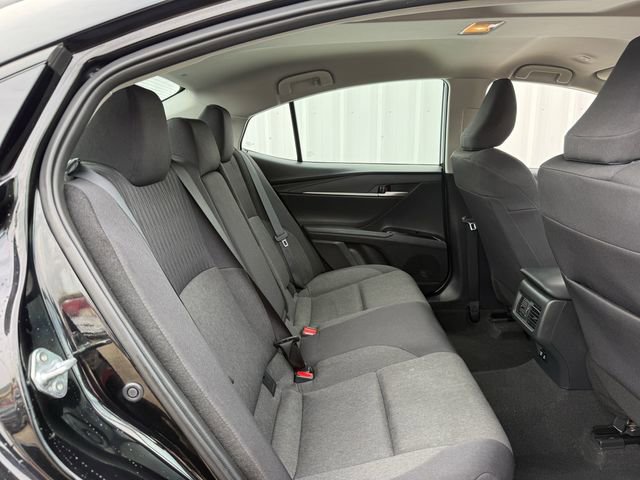 Used 2025 Toyota Camry LE image 32