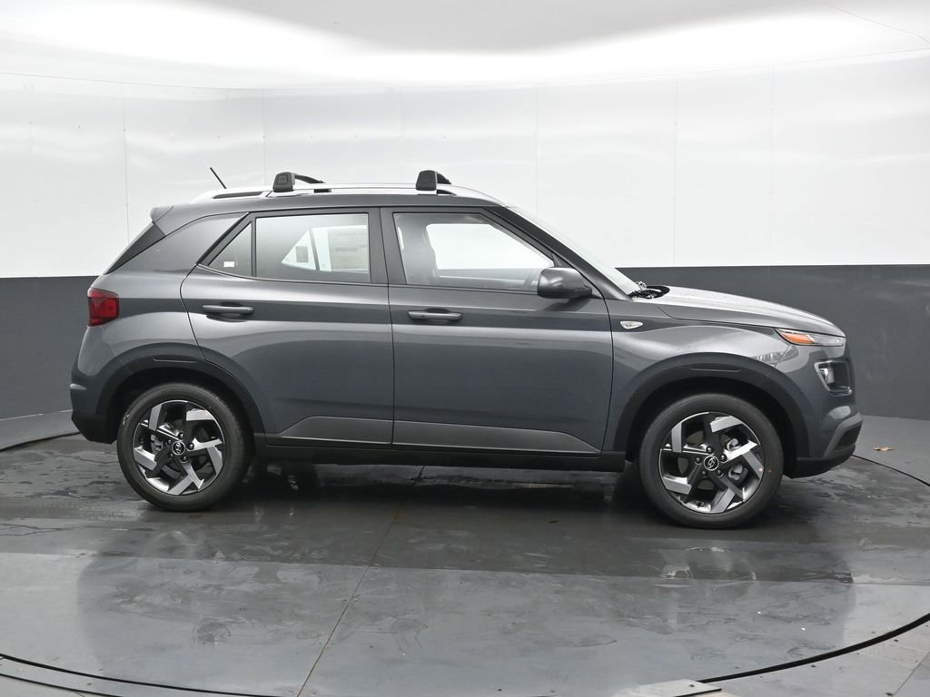 New 2026 Hyundai Venue SEL FWD image 3