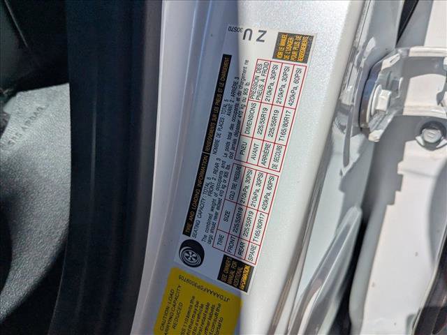 Used 2023 Toyota Crown Limited image 24