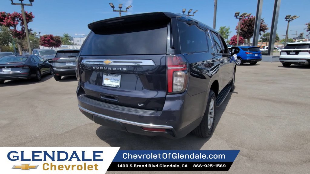 Used 2022 Chevrolet Suburban LT RWD image 7