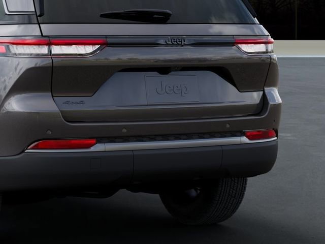 New 2026 Jeep Grand Cherokee Altitude image 13