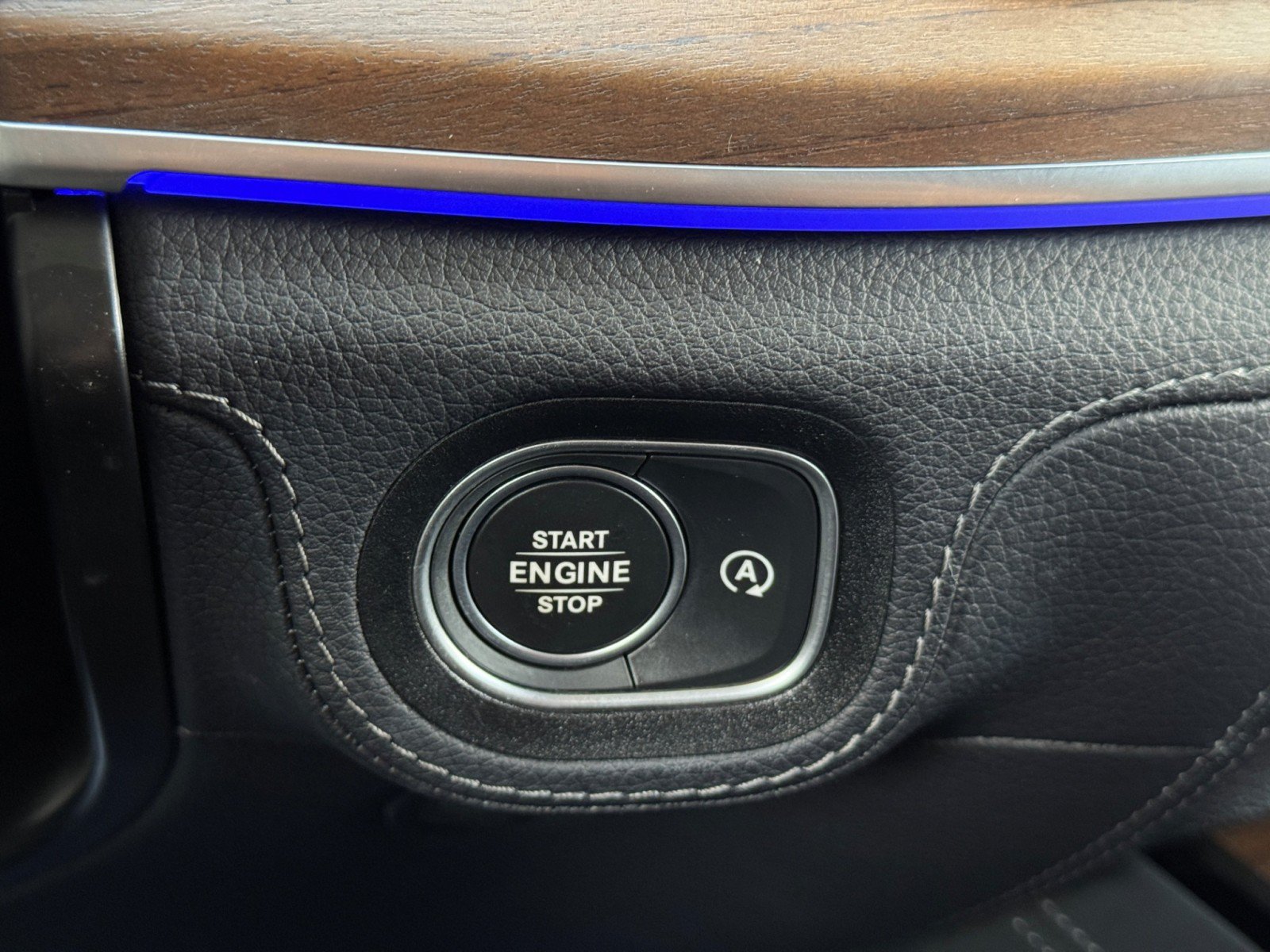Used 2024 Mercedes-Benz GLS 580 4MATIC image 25