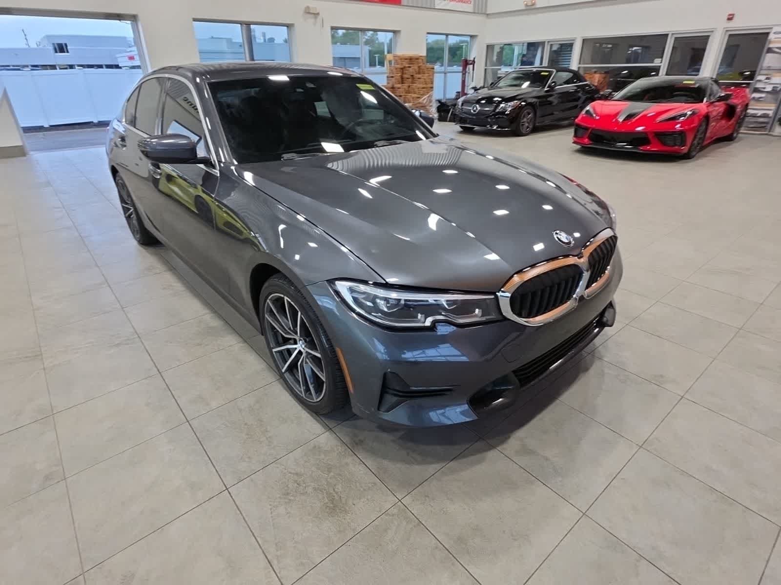 Used 2021 BMW 330e xDrive w/ Premium Package AWD/4WD image 4