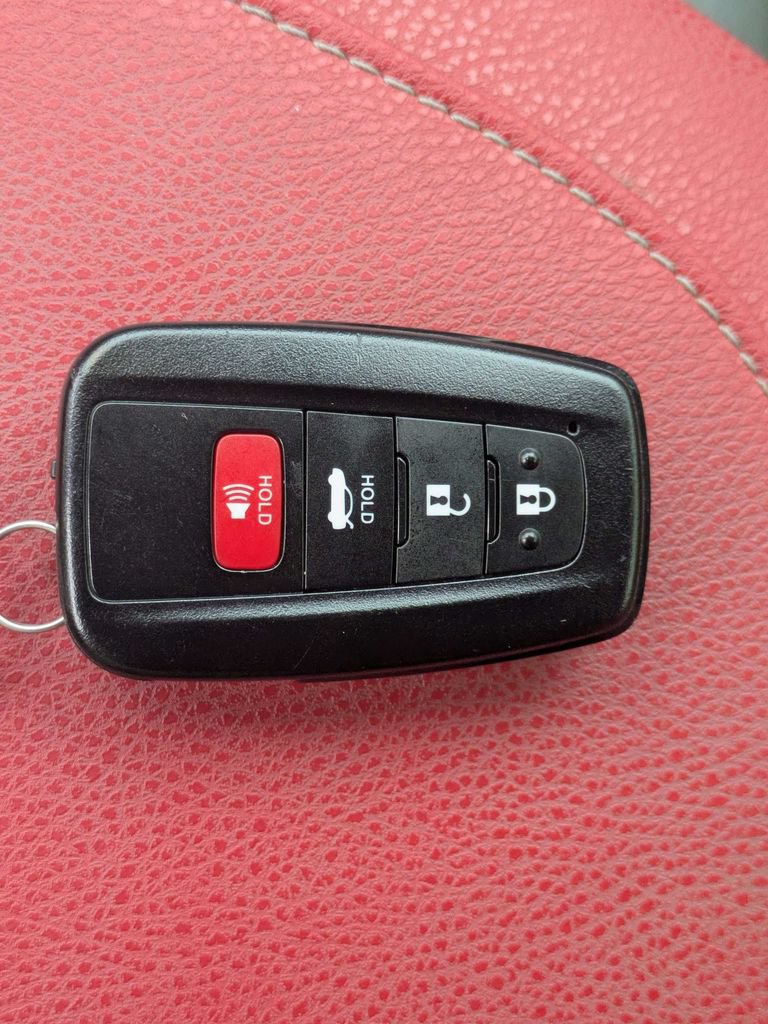 Used 2022 Toyota Camry XSE w/ Navigation Package FWD image 30