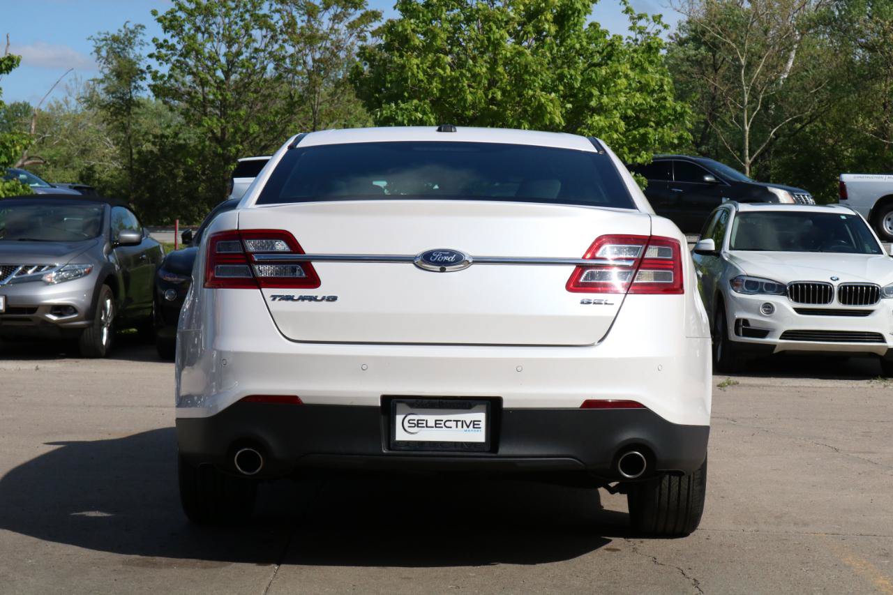 Used 2019 Ford Taurus SEL w/ Equipment Group 201A FWD image 10