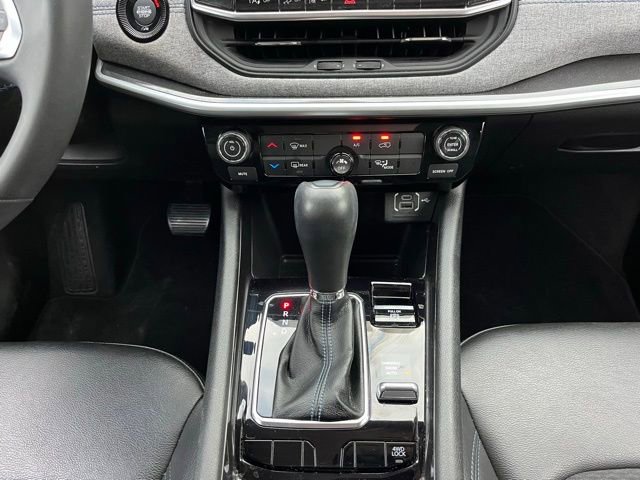 Used 2022 Jeep Compass Latitude AWD/4WD image 21