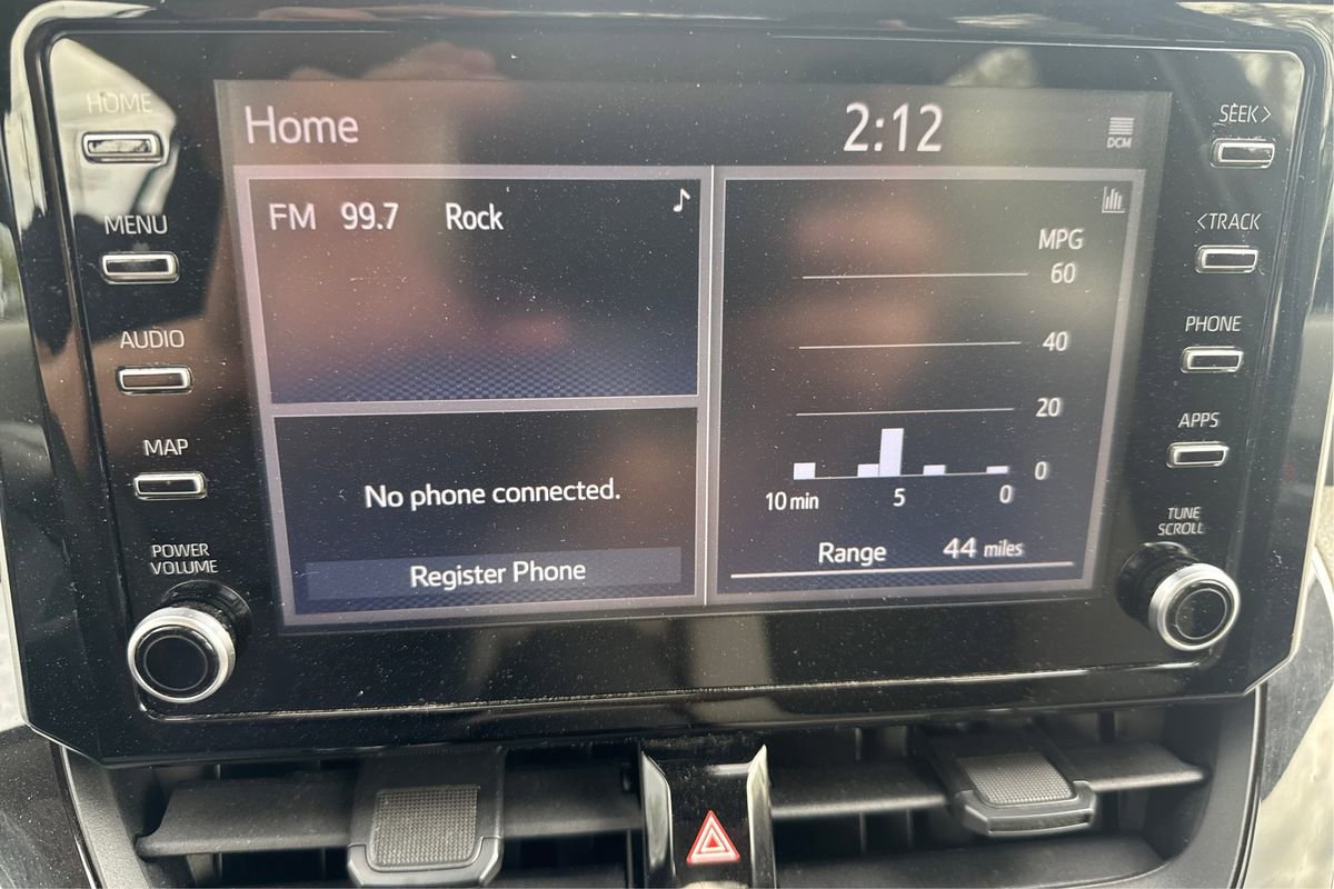Used 2020 Toyota Corolla LE FWD image 12