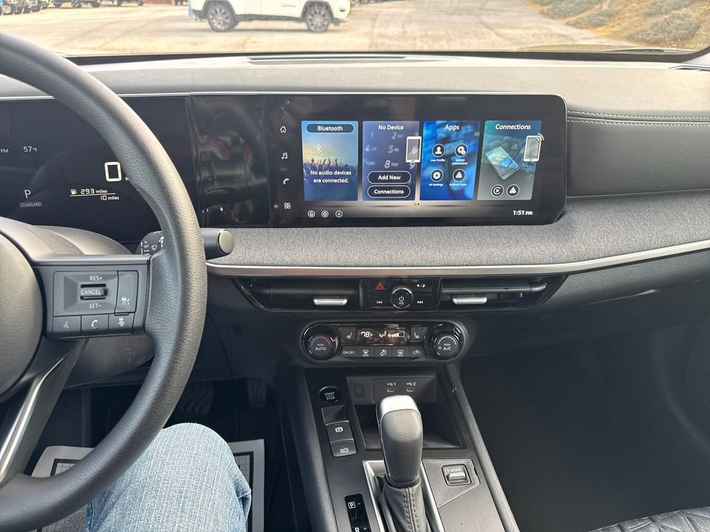 New 2026 Nissan Kicks SV w/ Cold Weather Package image 18