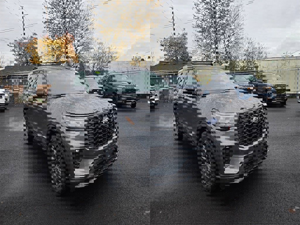 New 2026 Ford Explorer ST image 3