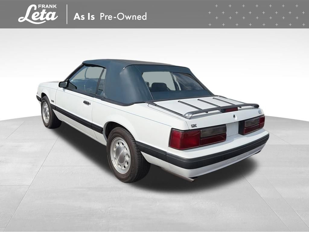 Used 1988 Ford Mustang LX RWD image 4