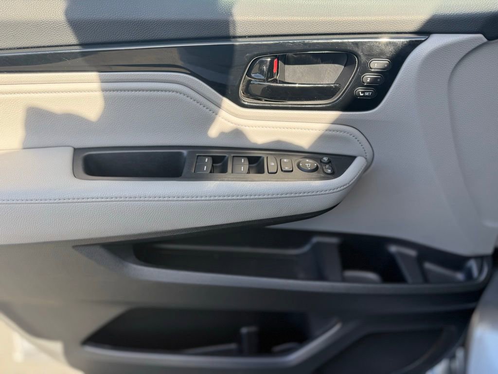 Used 2022 Honda Odyssey Elite image 15