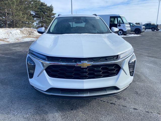 New 2026 Chevrolet Trax LT w/ Driver Confidence Package image 8