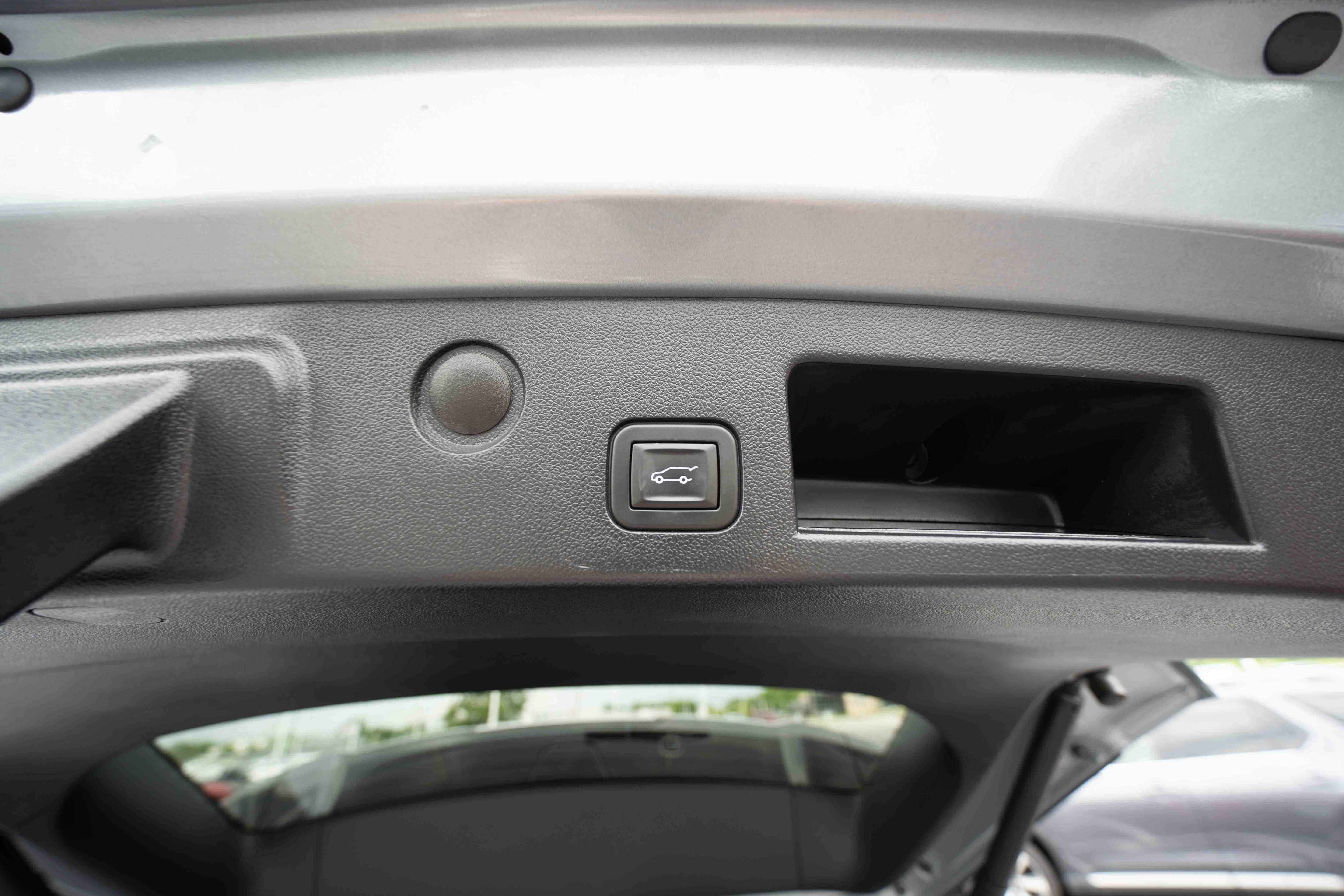 Used 2026 Chevrolet Equinox RS w/ LPO, Floor Liner Package AWD/4WD image 29