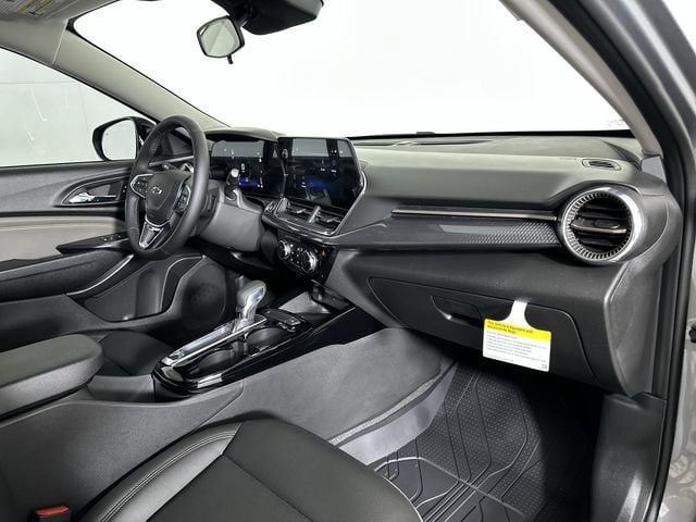 New 2026 Chevrolet Trax ACTIV FWD image 30