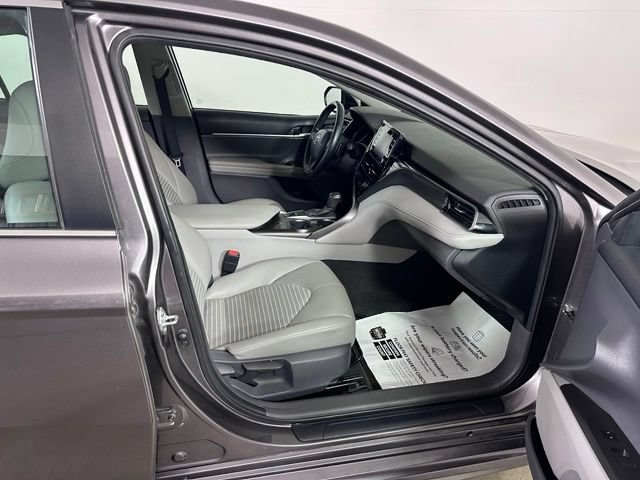 Used 2021 Toyota Camry SE w/ Cold Weather Package AWD/4WD image 10