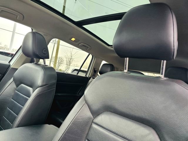 Used 2018 Volkswagen Atlas SEL Premium image 19