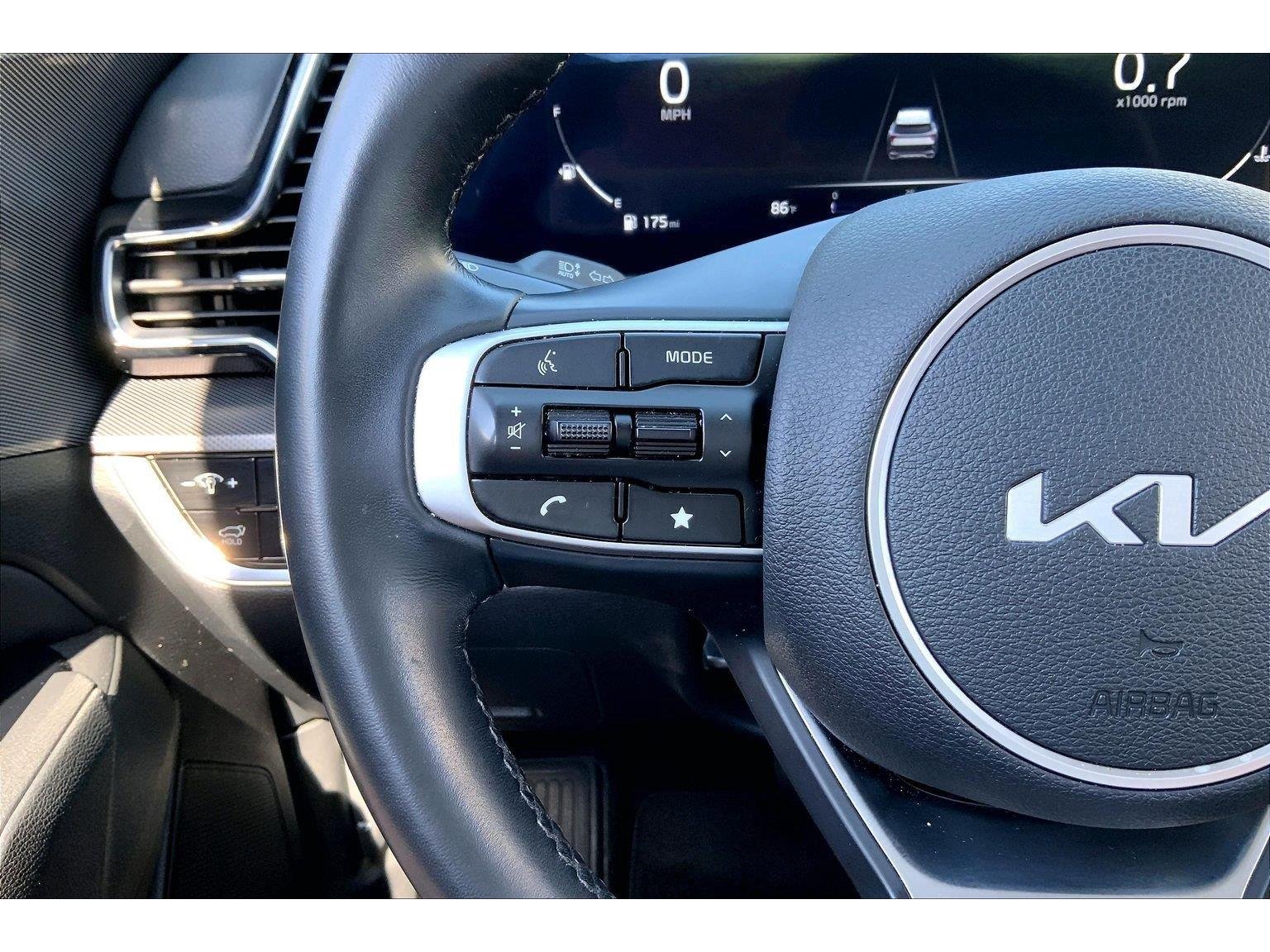 Used 2025 Kia Sportage SX FWD image 16