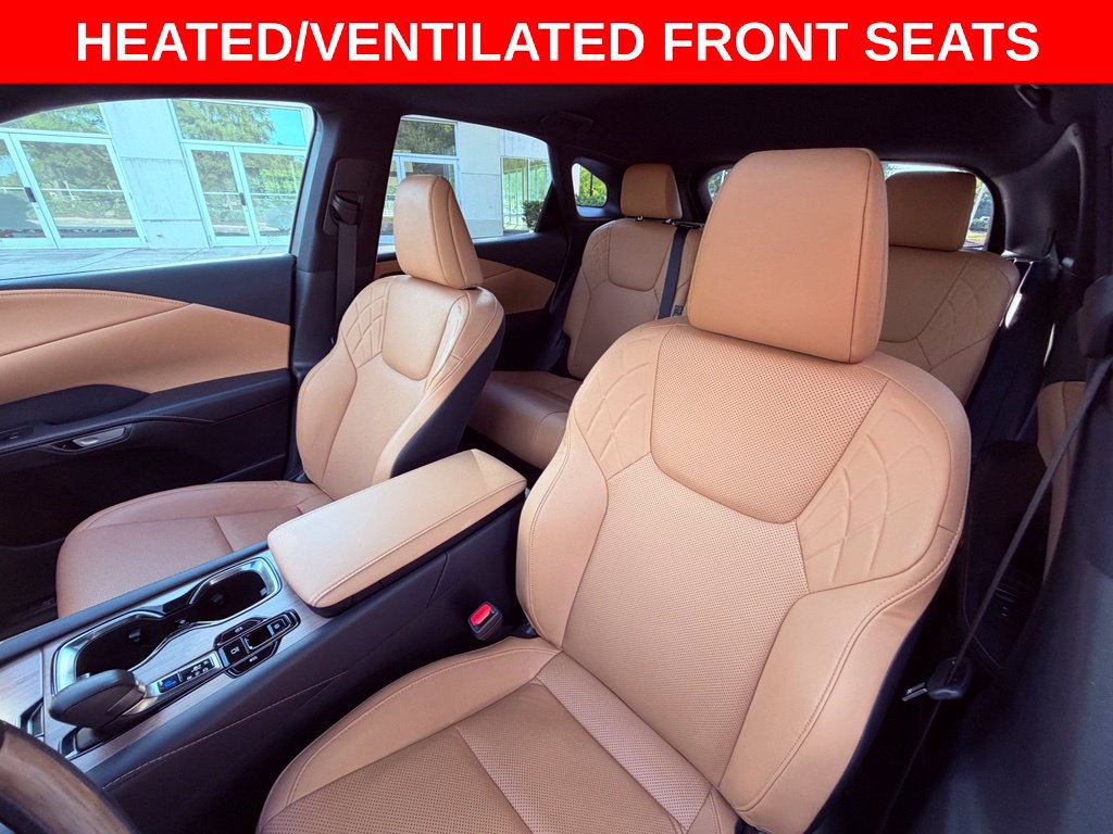 Used 2024 Lexus RX 350 Premium w/ Convenience Package FWD image 17