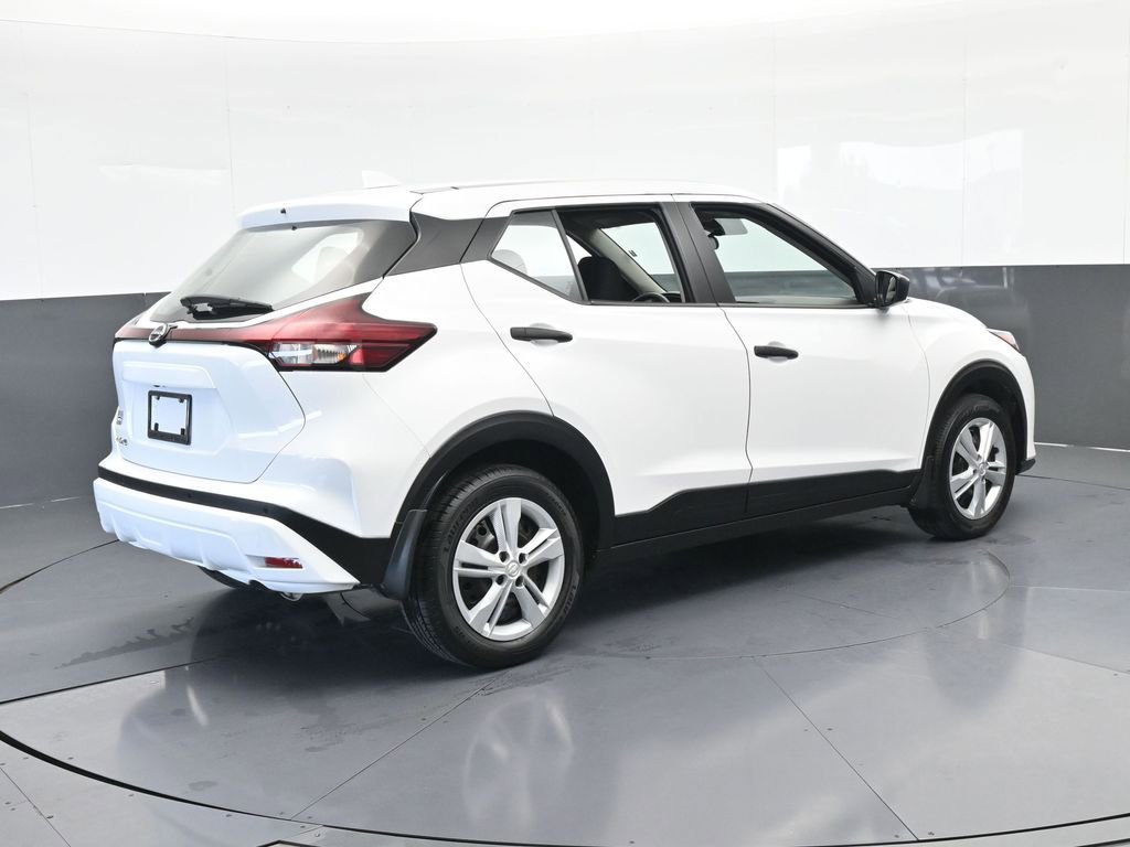 Used 2025 Nissan Kicks Play S image 6