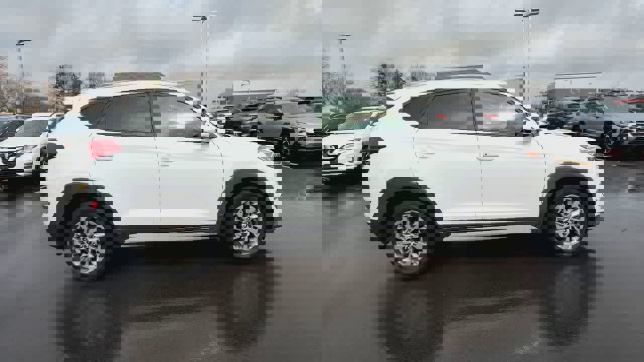 Used 2017 Hyundai Tucson SE Plus image 9